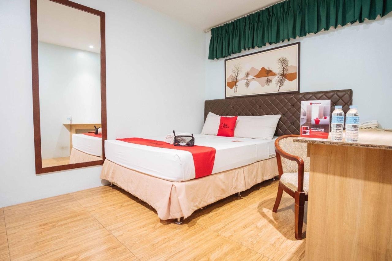 Reddoorz Plus Near Cebu Capitol Екстер'єр фото