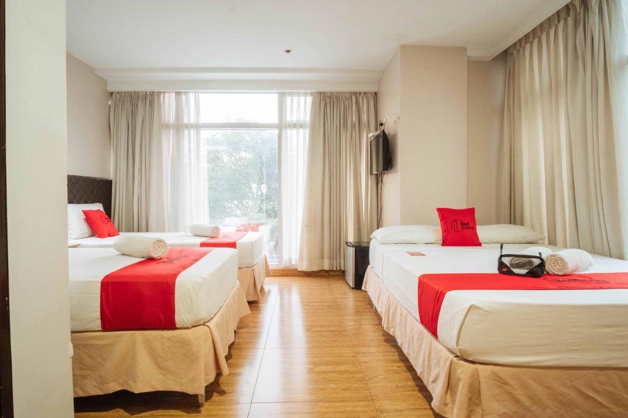 Reddoorz Plus Near Cebu Capitol Екстер'єр фото